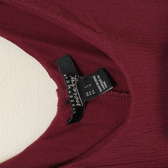 Burgundy - Picture 2 of 3